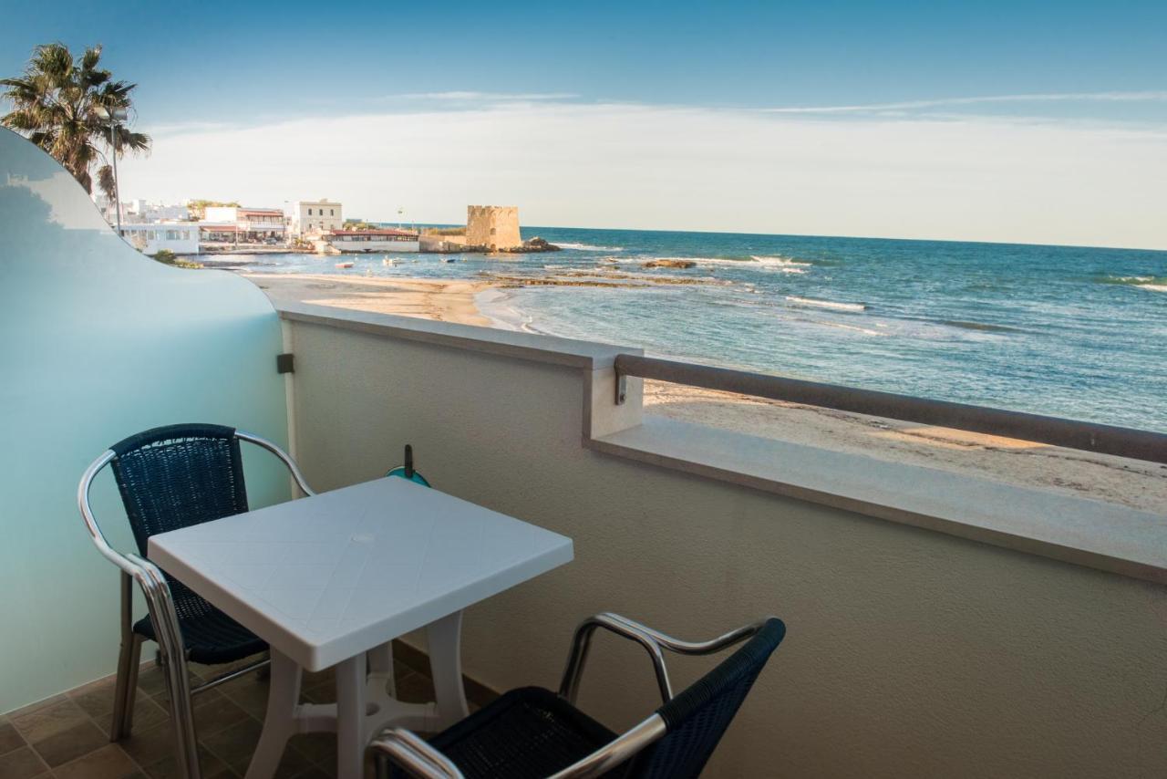Hotel Mirage Torre Santa Sabina Quarto foto